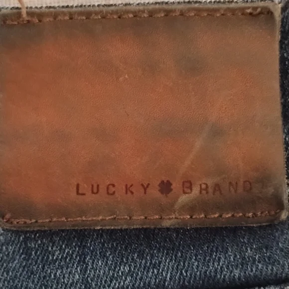 LUCKY BRAND BROOKE BOOT Jeans, EUC, Slim boot cut legs. - Picture 8 of 12